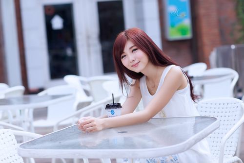 亚洲国产乱子伦,97人人模人人爽人人喊小说,久久国产精品自在自线观看